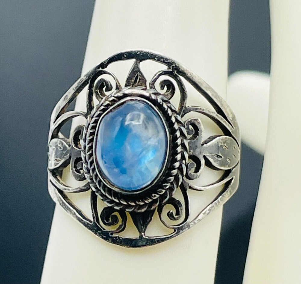 VTG Sterling Silver Floral Ring Raised Blue Opalescent Glass Cabochon Size 6.5